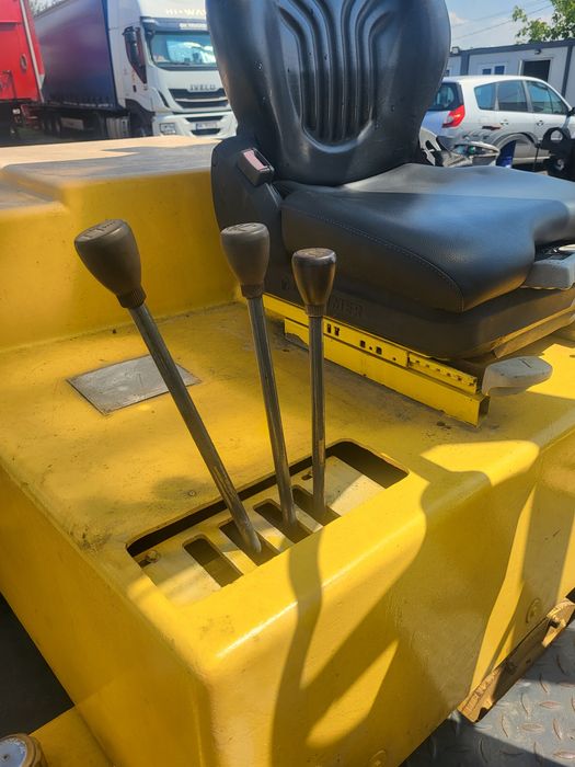 Vând motostivuitor CATERPILLAR diesel