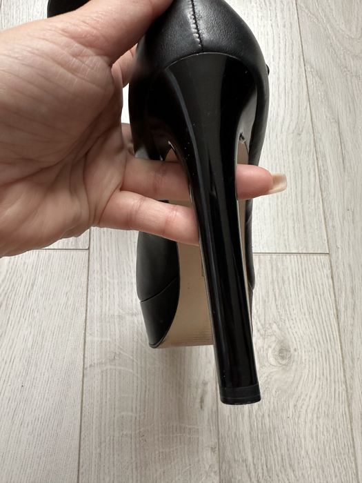 Guess / Casadei високи токчета