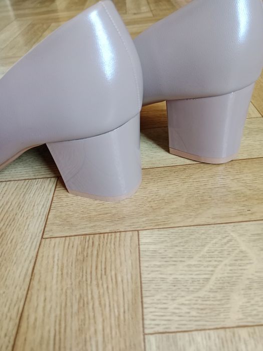 Продам новые туфли