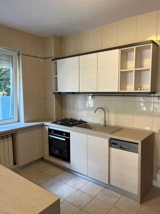 Vila P+1+M cu gradina Iancu Nicolae, Pipera