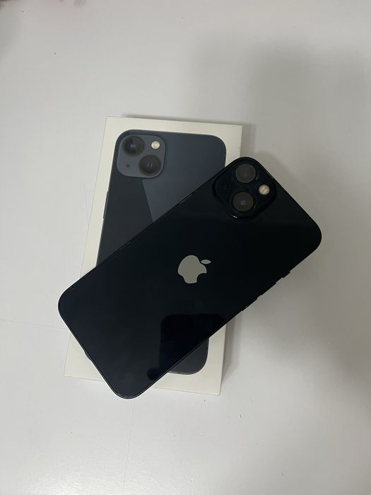 Продам iPhone 13, 128 Gb, цвет: черный