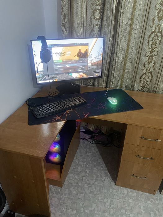Продам компютерный стол
