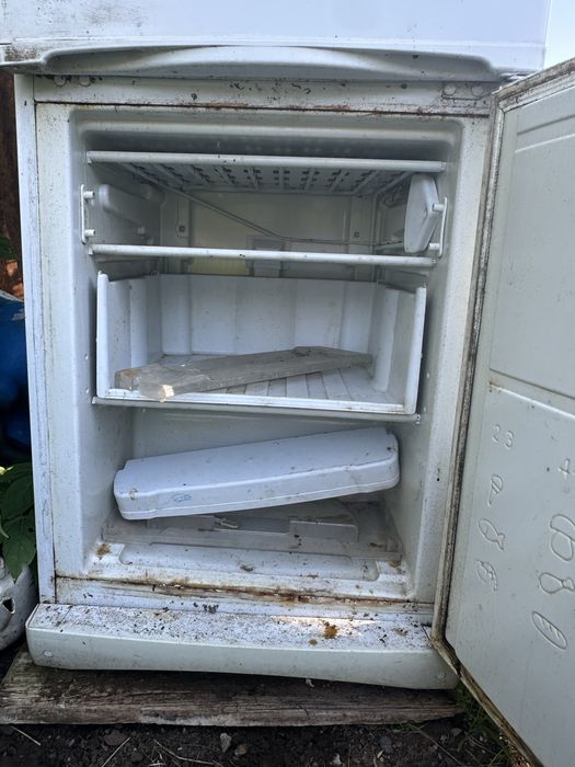 Холодильник INDESIT
