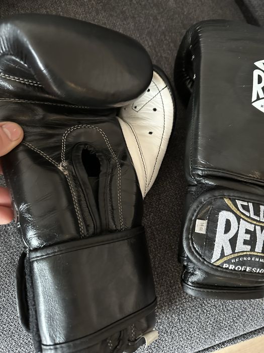 Reyes Cleto професионални боксови ръкавици