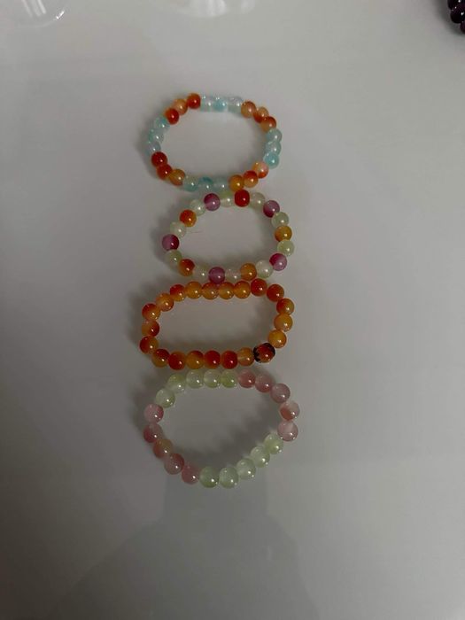 Гривни от естествен камък ръчно изработени