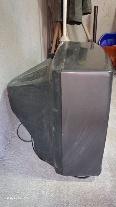 Телевизор б/у продам дёшово