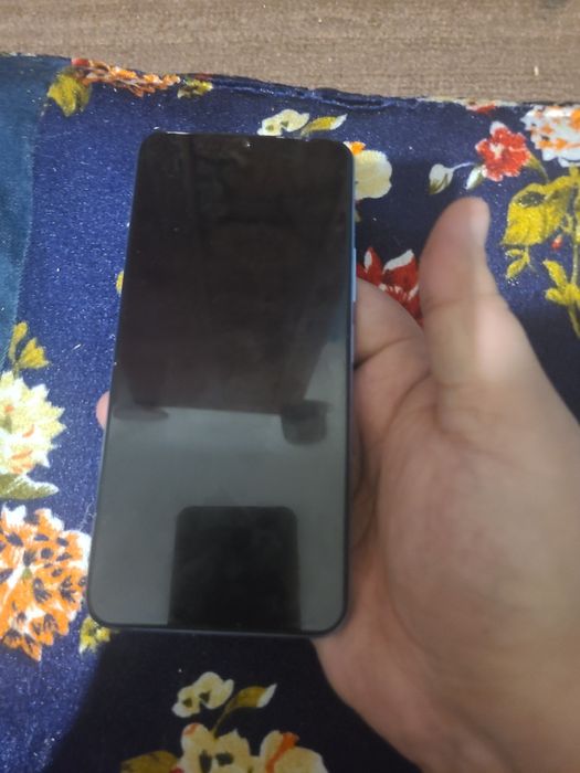 Vivo y33s 4/64 новый