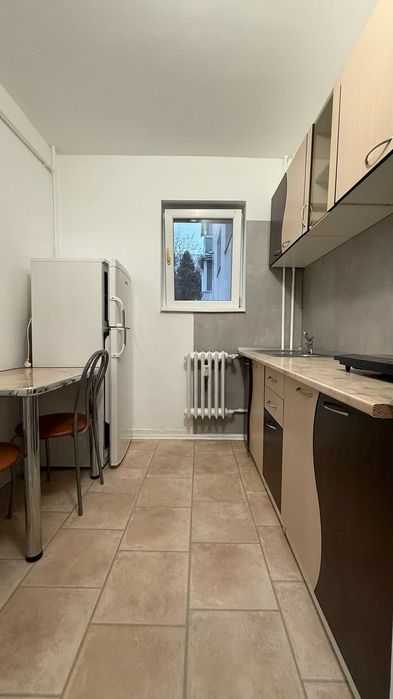 inchiriez apartament cu 2 camere