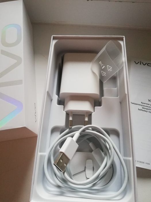 Продам сотовый телефон Vivo