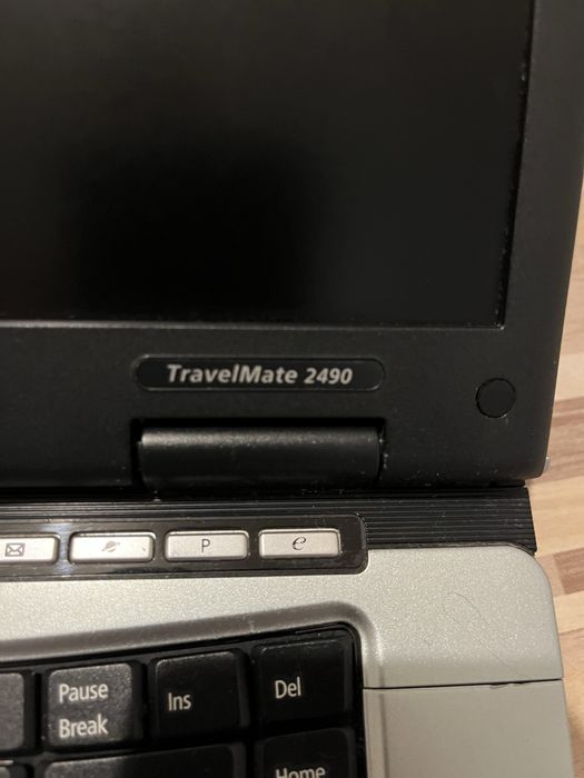 Лаптор Acer TravelMate 2490 за части