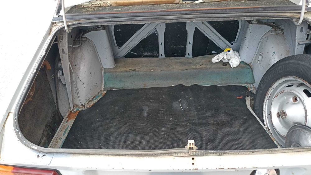 Vand Dacia 1300. Model Fabricat In Anul 1972 .Cu Elemente Frantuzesti.