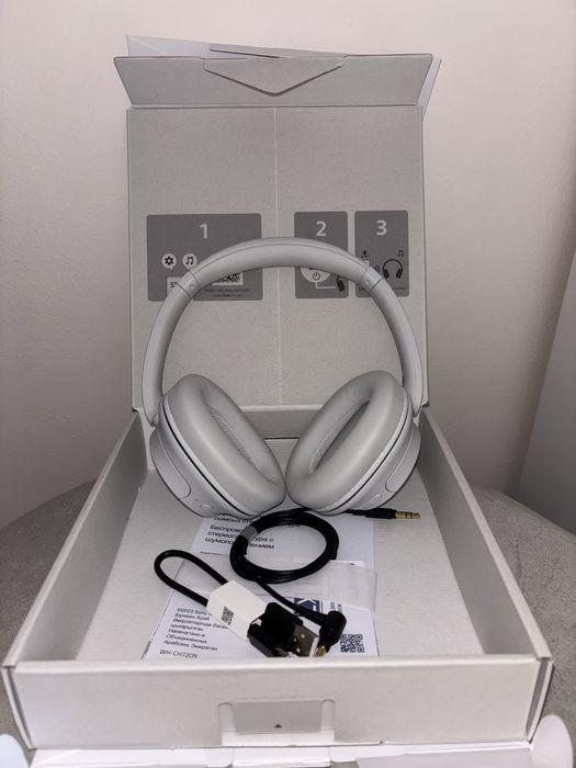 Наушники с шумоподавлением Sony