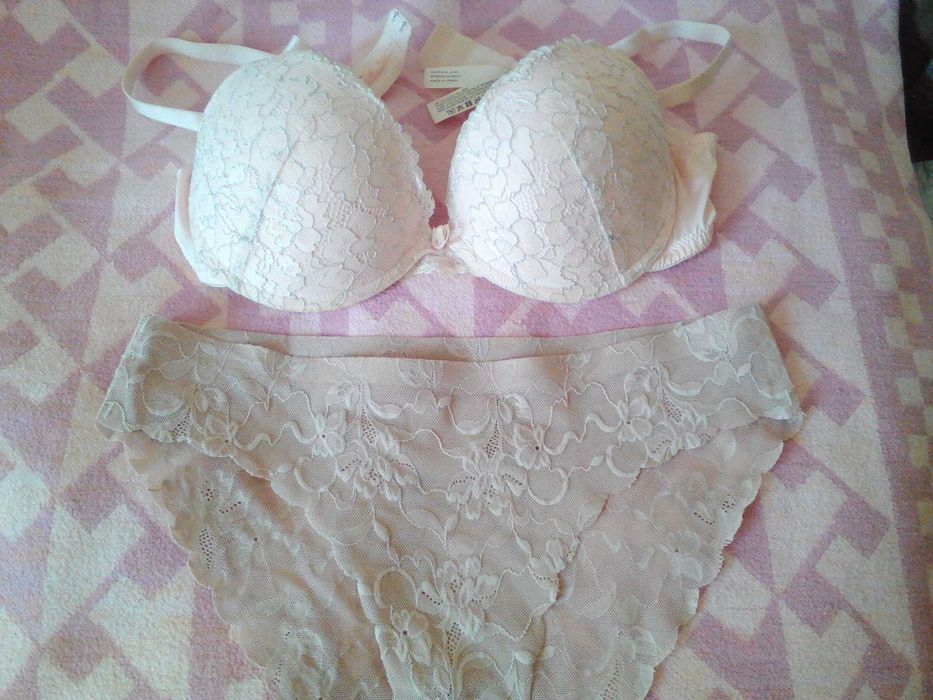 продавам нов комплект бельо