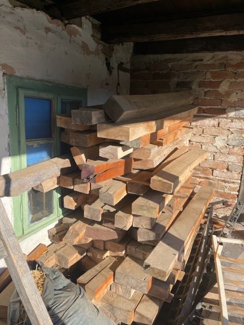 Продавам сухи орехови талпи