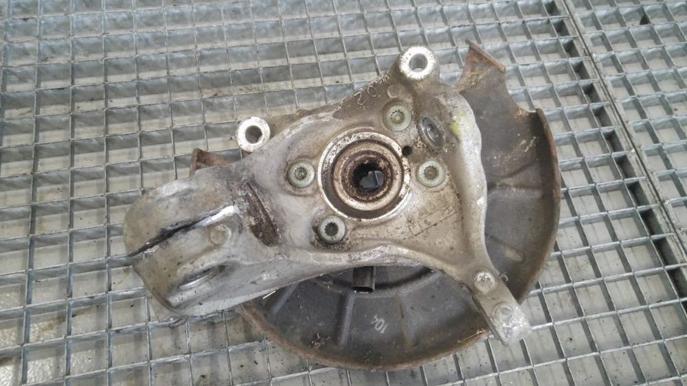 fuzeta stanga fata vw passat b6 3c 2.0 tdi