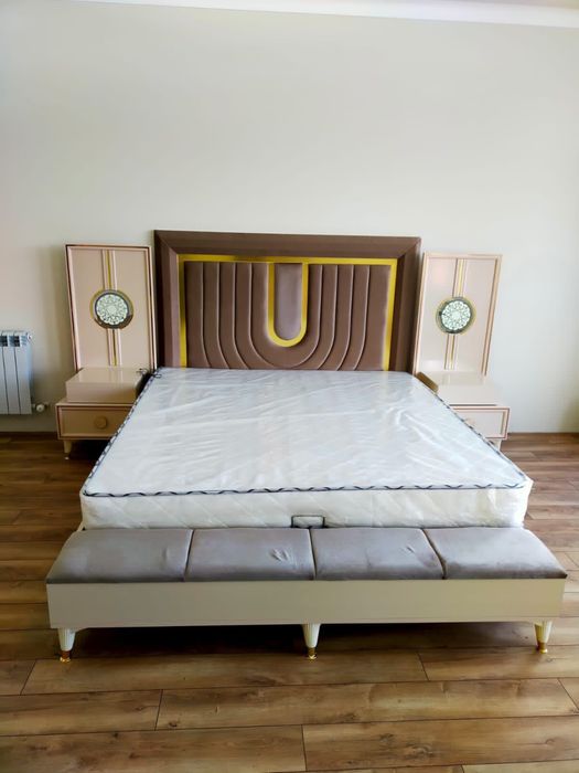 Продаётся спальный гарнитур