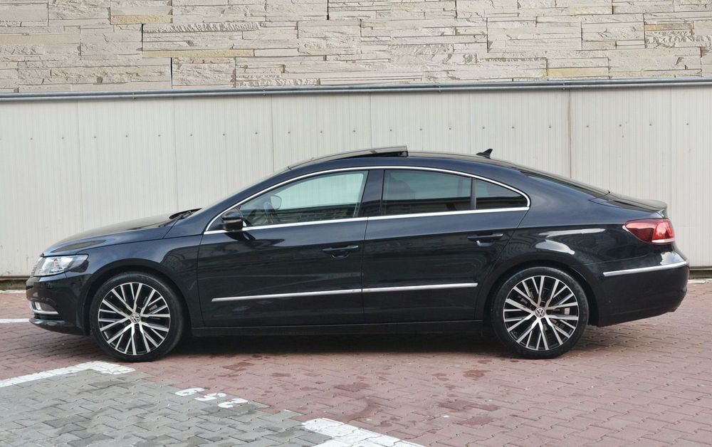 Volkswagen Passat CC Panorama//Blue Motion//BiXenon//Camera//R18