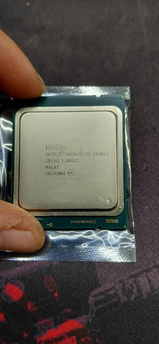 Продавам Процесор Е5-1650 V2