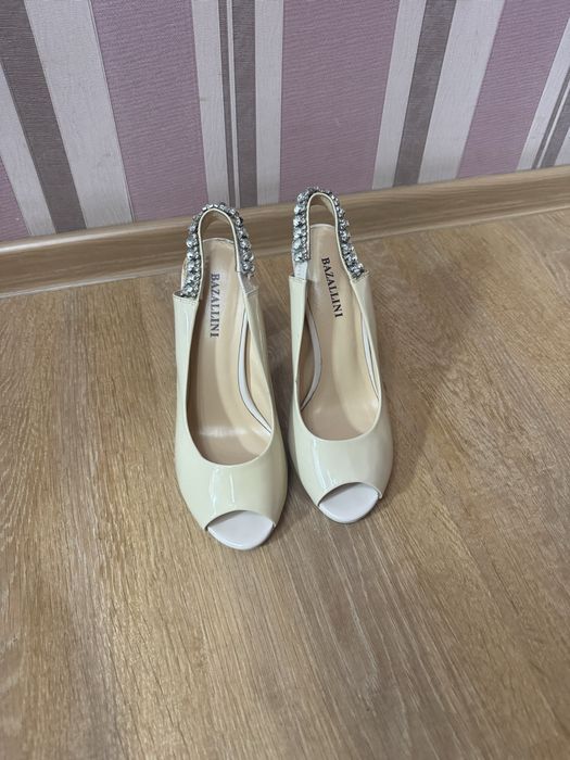 Продам туфли, в идеальном состояний, размер 39