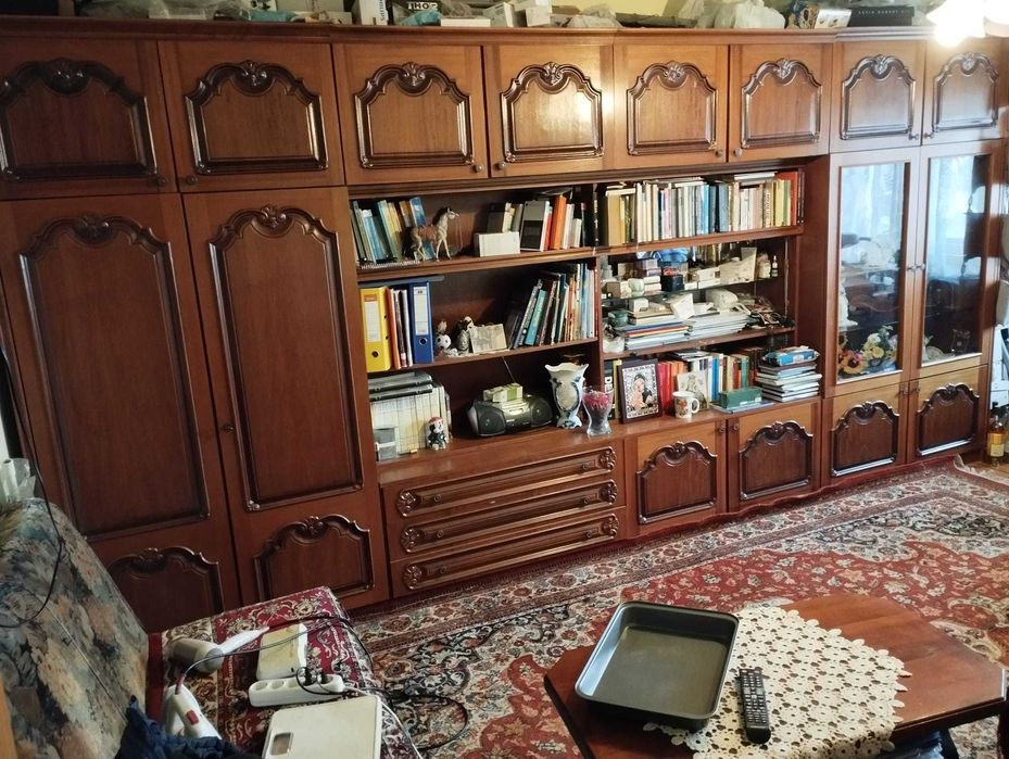 Biblioteca de vanzare