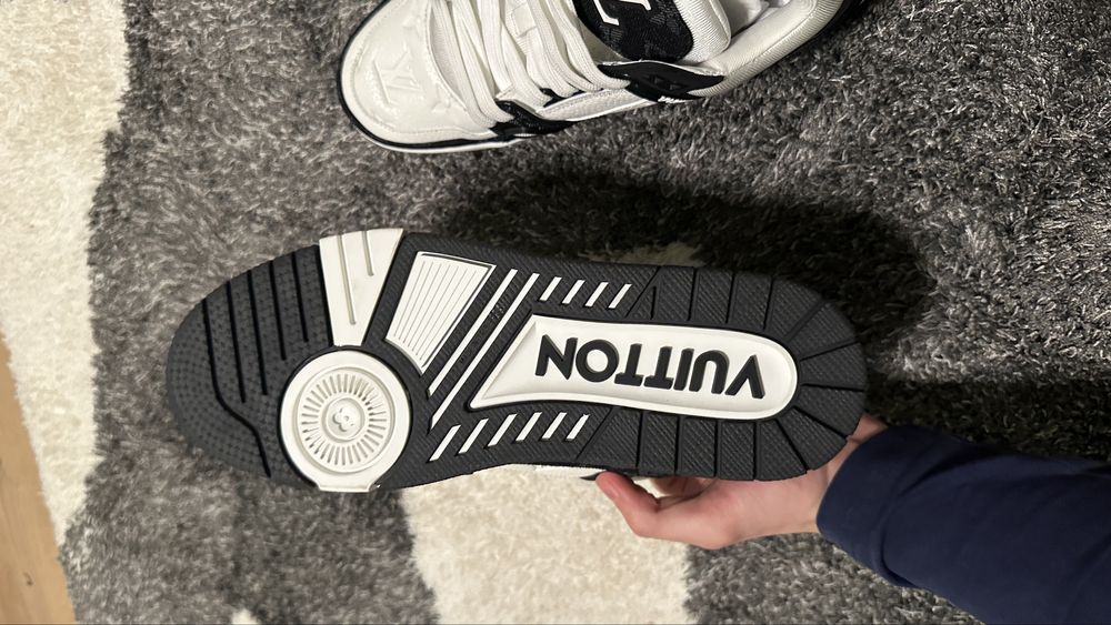Adidasi Louis Vuitton Trainer Alb Negru Calitate Italia Premium 41 Noi