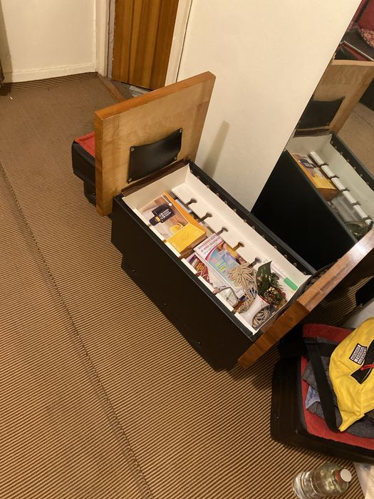 Vand mese din lemn masiv