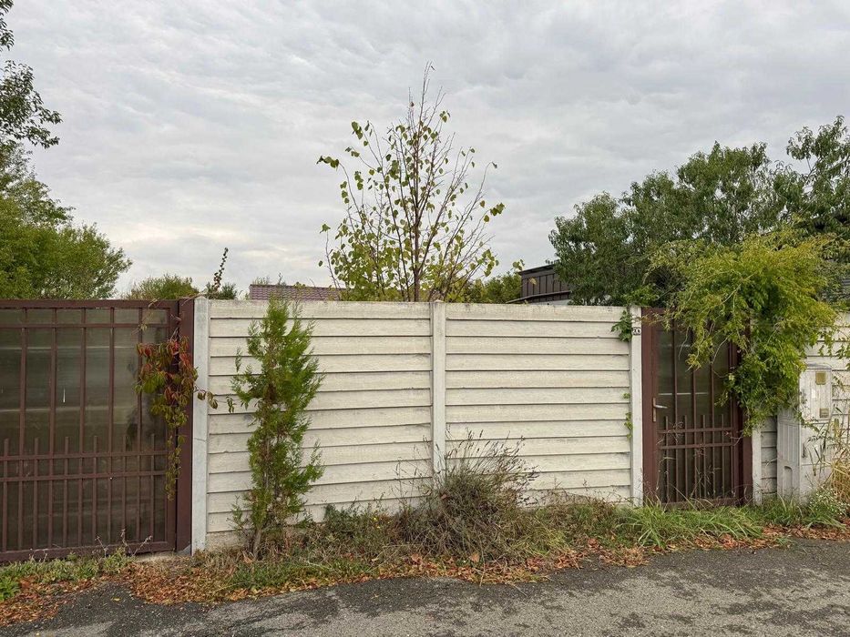 Teren Corbeanca si casuta lemn