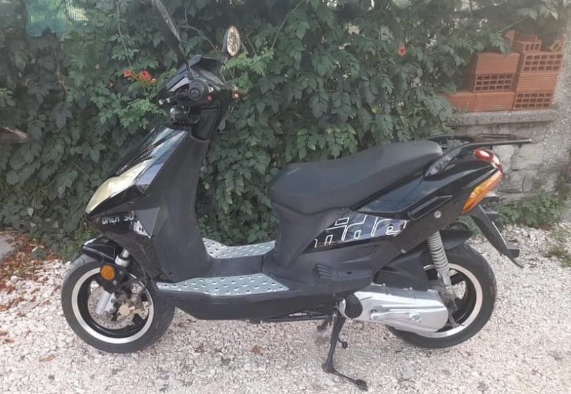 Скутер 50куб Ride Omen 2012г