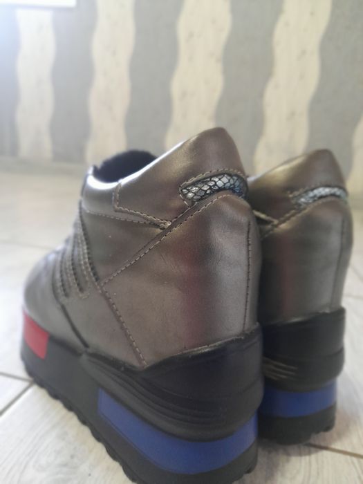 Женская обувь 38 размер