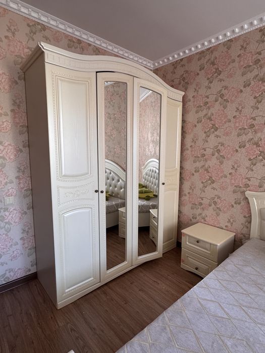 Полный спальный гарнитура