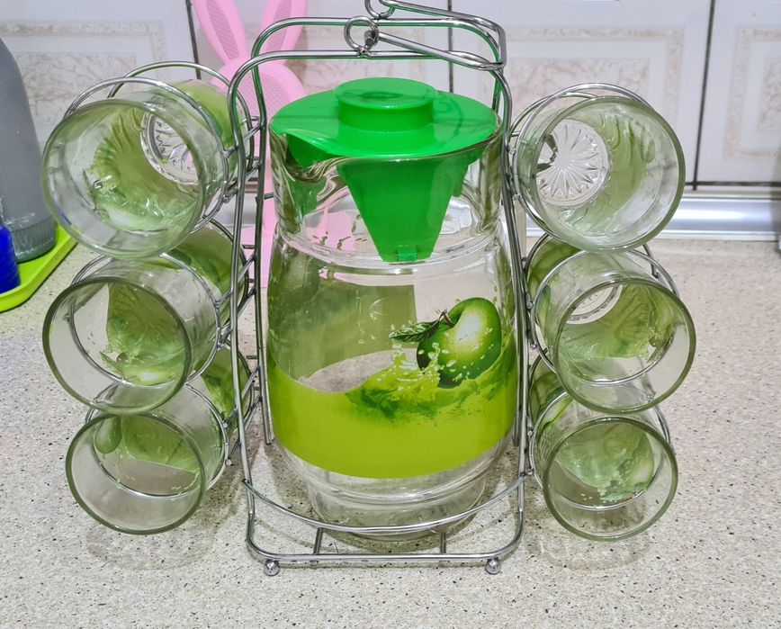 Графин  со стаканами 6шт