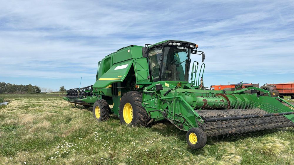 Продам комбайн John Deere W550