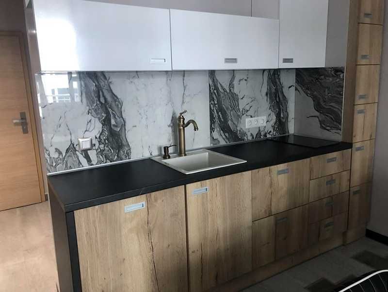 Продава се Едностаен апартамент в София, Център - 41 кв.м за 2098 €/кв.м - Снимка #2