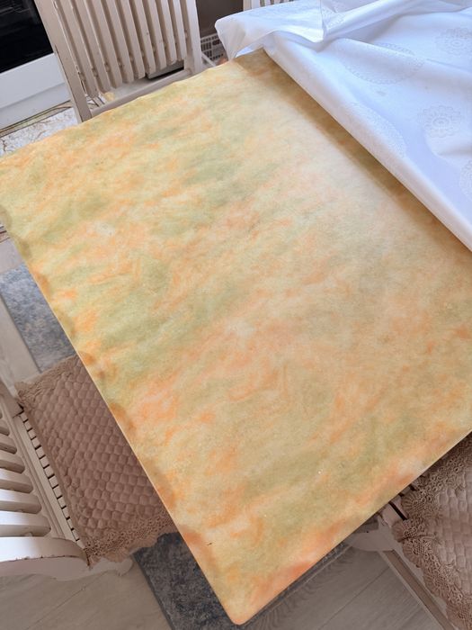 Продам кухонный стол со стульями