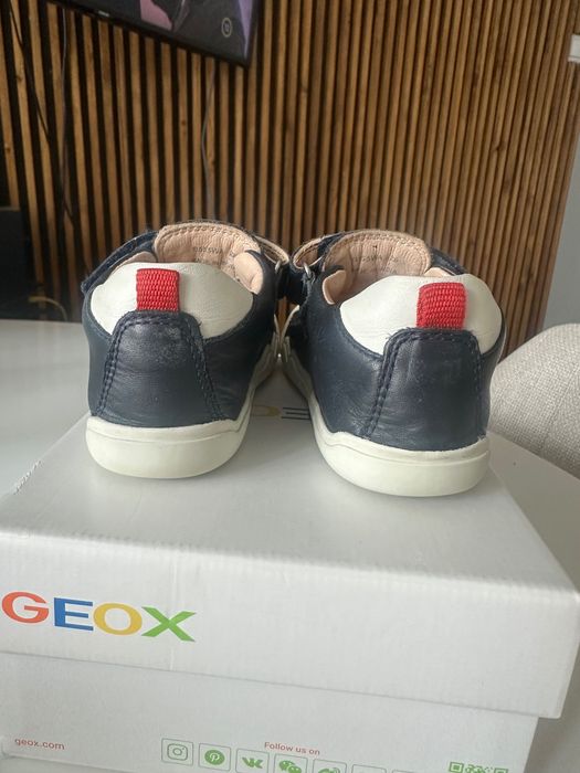 Papuci deschisi Geox barefoot