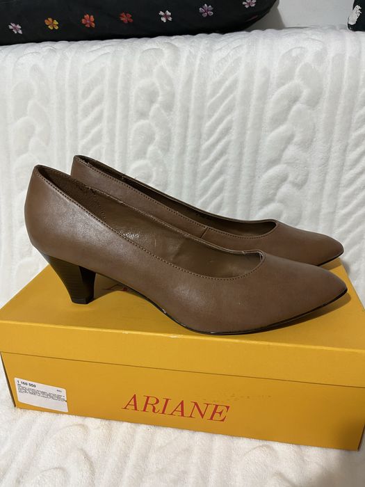 Pantofi cu toc maro marimea 39 nou-nouti