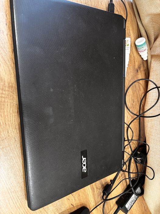 Ноутбук Acer в рабочем состоянии