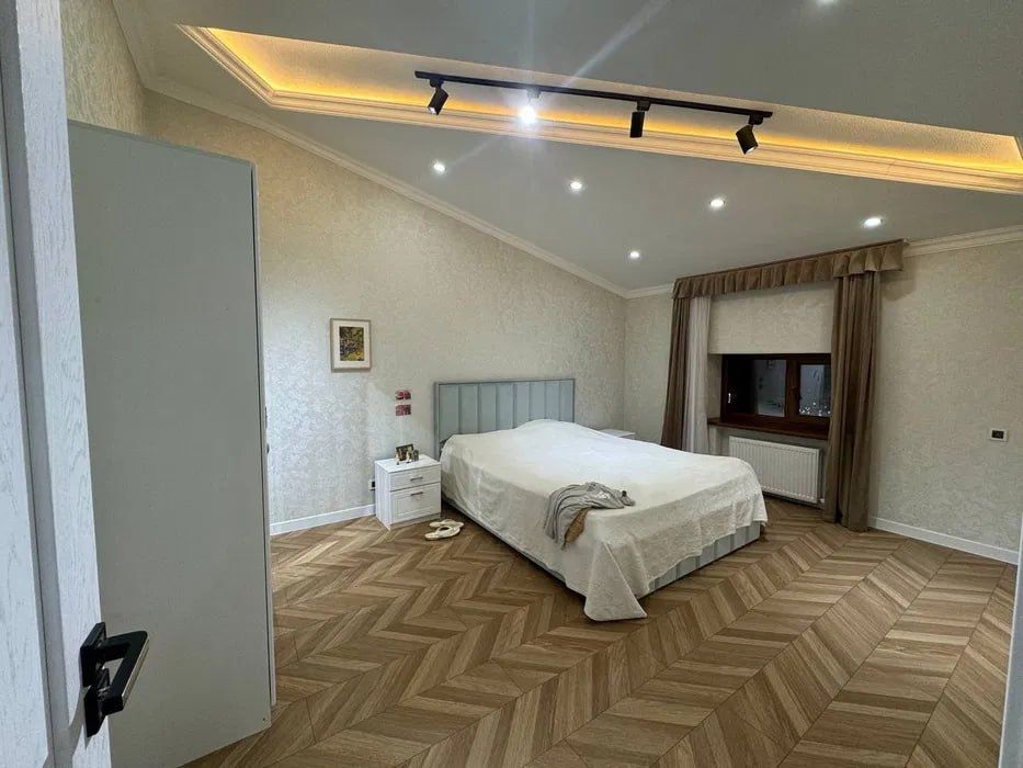 Сдается 2–х ком квартира на Максима Горького