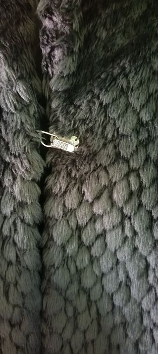 Късо дамско кожено палто от изкуствена материя