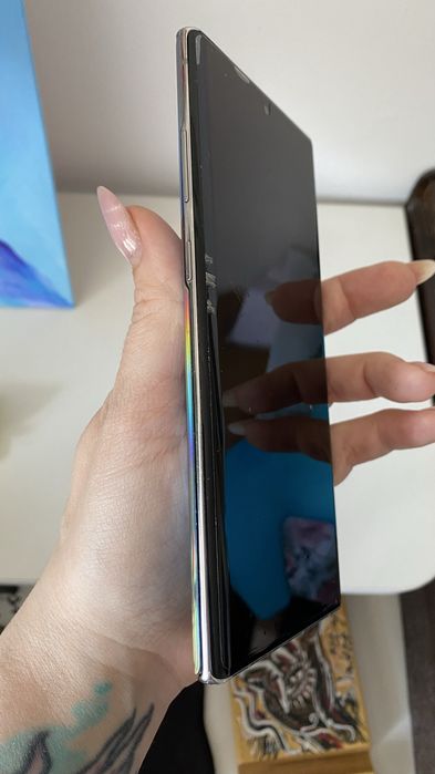 Samsung Note 10 plus радужный
