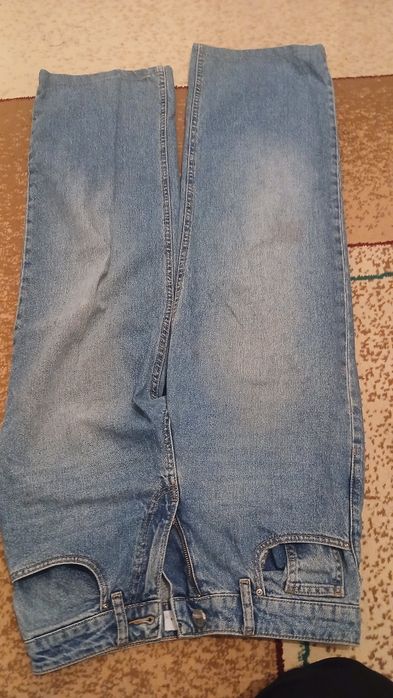 Бу киімдер сатылады, көп киілмеген