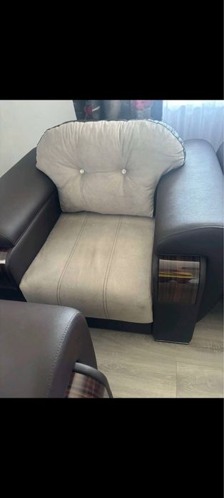 Set canapea extensibila cu 2 fotolii