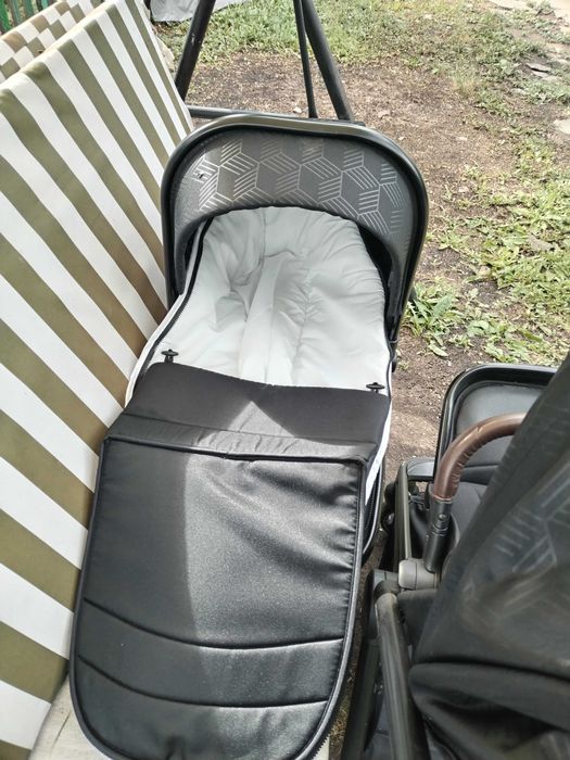 Продам детскую коляску