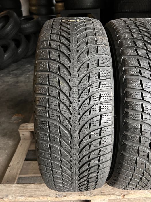 2 anvelope iarna 235/60/18 , Michelin !