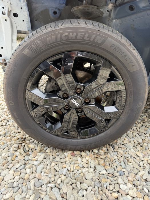Vand 4 roti-jante aliaj Dacia Duster 2021/2024 215/60/R17