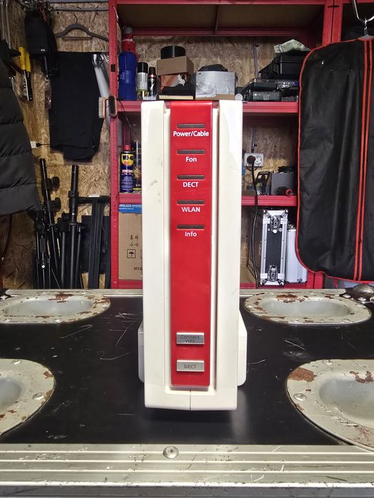 FRITZ!Box 6591 Cable (Ediție Vodafone) - Deblocat