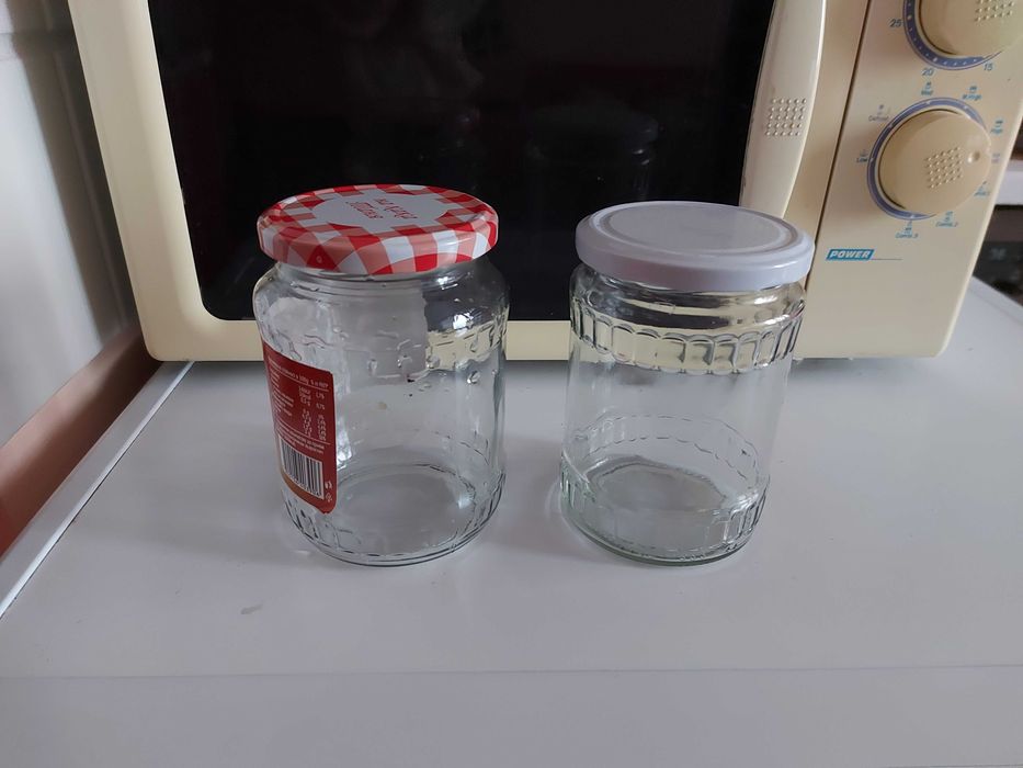 Буркани с винтова капачка