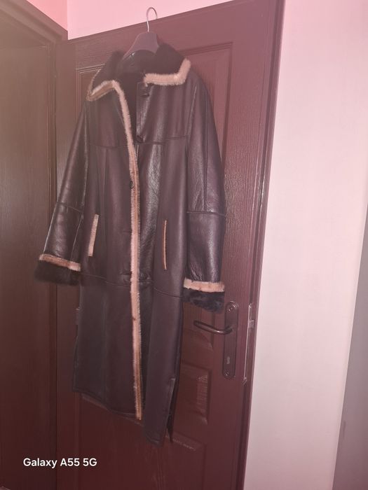 Стилно палто от агнешка кожа