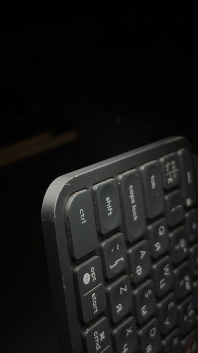 Logitech MX keys