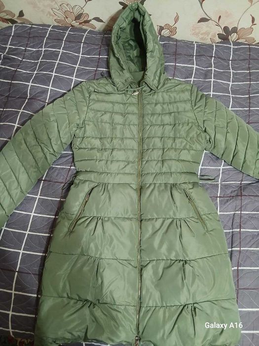 Продам женскую куртку